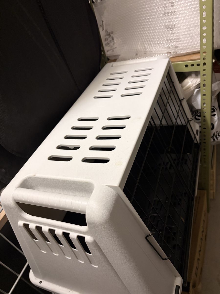 Niches, paniers: Hundetransportbox – Neuf (Voir description) à Winterthur par emi_cgg7 2