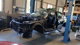 Lexus IS 200 Schlachtfahrzeug