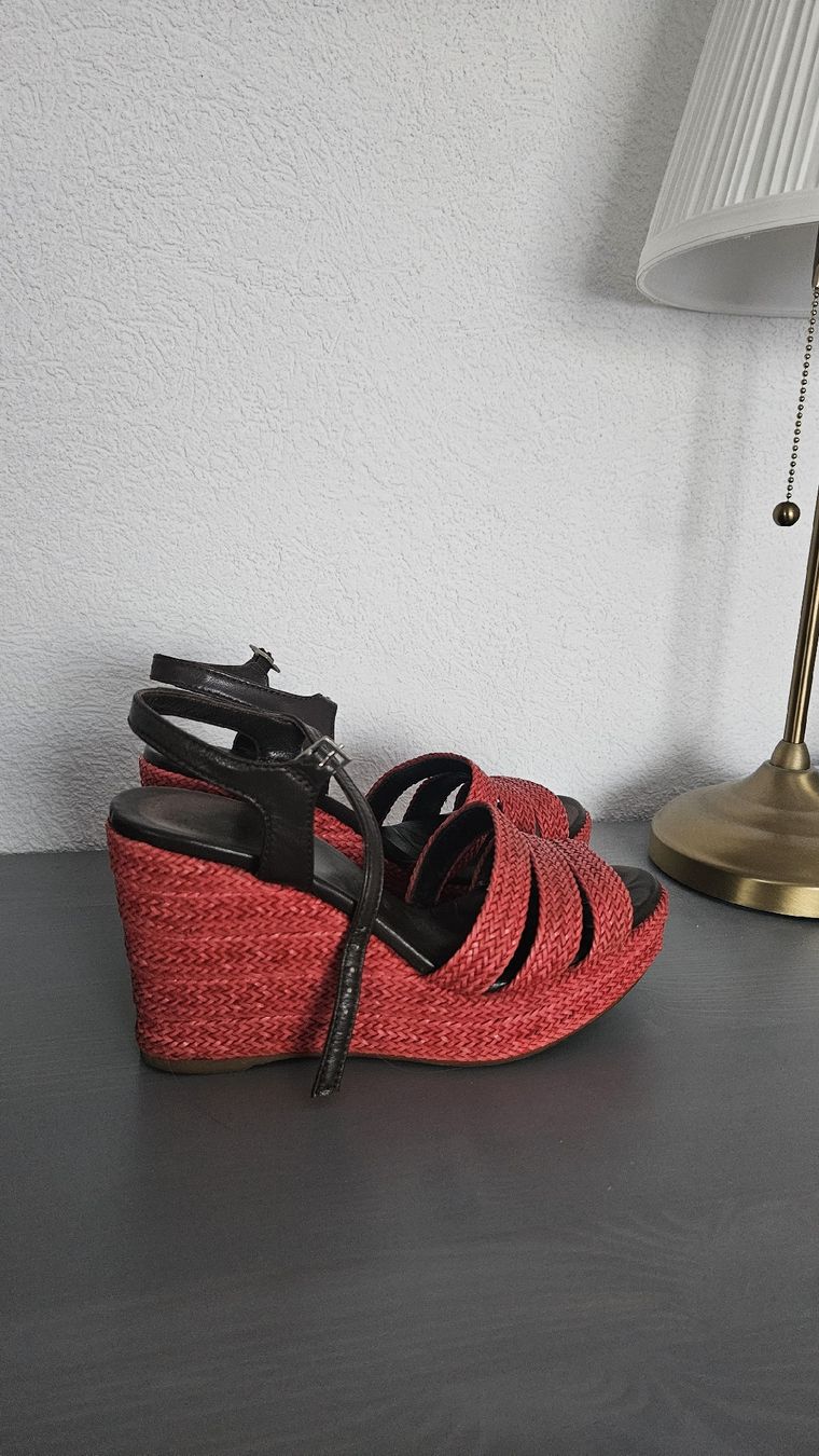 Scarpe da donna: Sandals, size 38. Leather  – Usato da Zürich venduto da kri_72l9 2