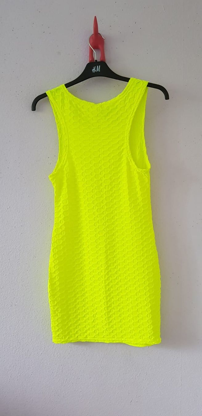 Vestiti: Robe jaune fluo taille S/M – Nuovo e nell'imballaggio originale da Versoix venduto da aline_b 1