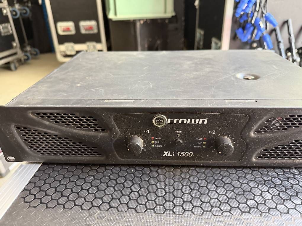 Amplificateurs: Amplificatore crown xli 1500 – D'occasion à Olivone par ValleyProject