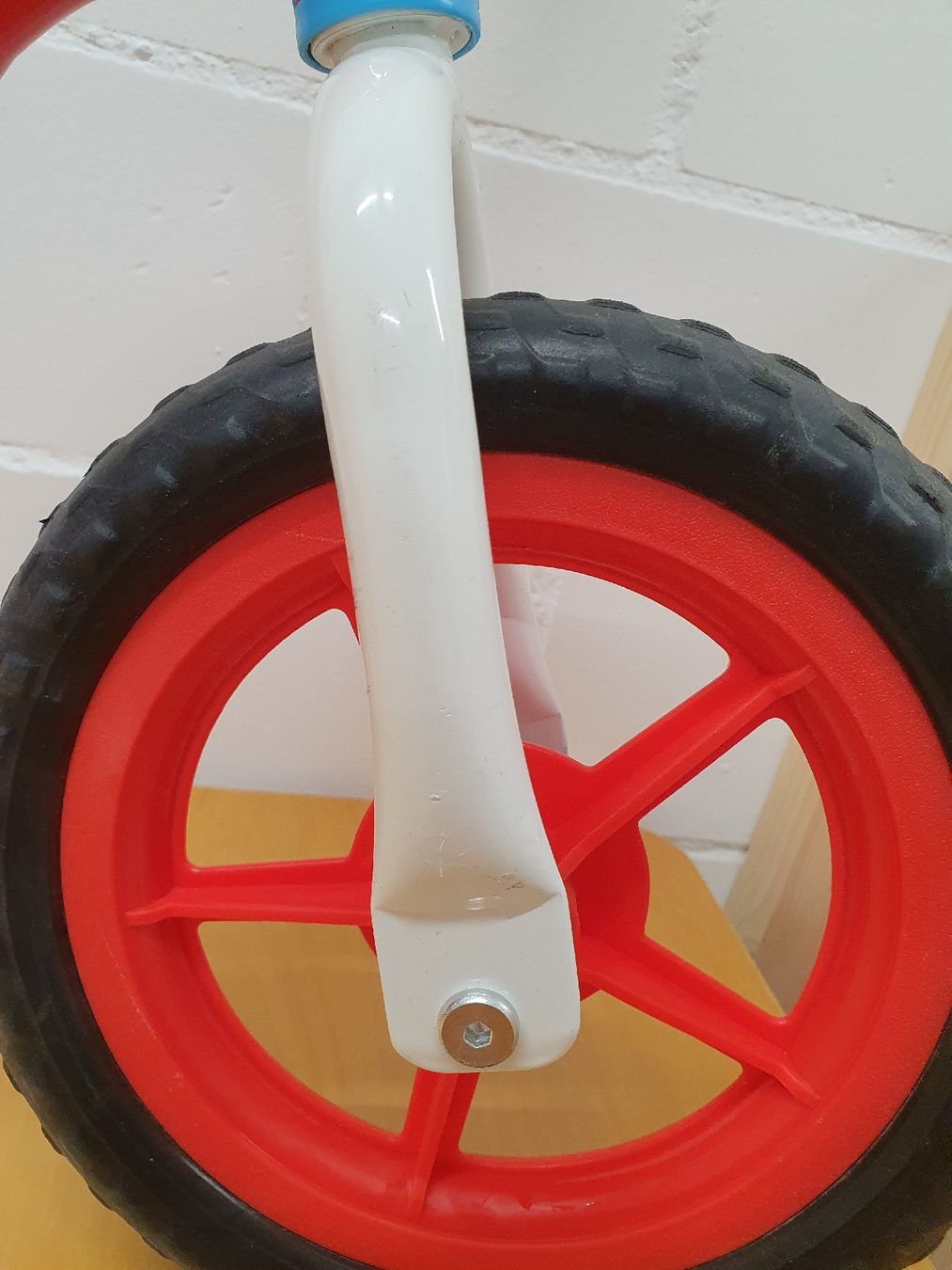 Veicoli per bambini: Laufvelo chillafish Charlie red – Usato da Oberweningen venduto da RinoS 5