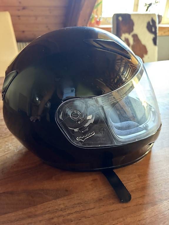 Helme & Visiere: Motorrad Helm klein – Gebraucht aus Egg b. Zürich von sunsahara888 2