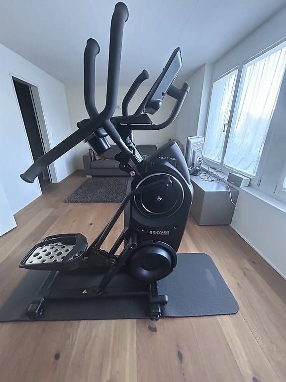 Bowflex Hometrainer: Bowflex Max Trainer M9  praktisch neuwertig – Usato da Ennetbaden venduto da Daalba 1