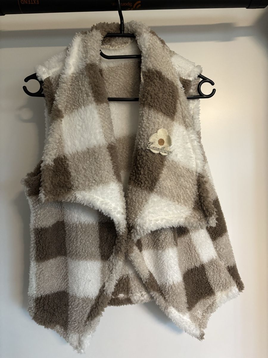 Gilet & Giacche senza maniche: Flauschige Teddyweste Gr. 38 – Usato da Salenstein venduto da Silly...0