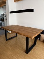 Eichenholztisch mit schwarzen Metallbeinen – 180 × 100cm