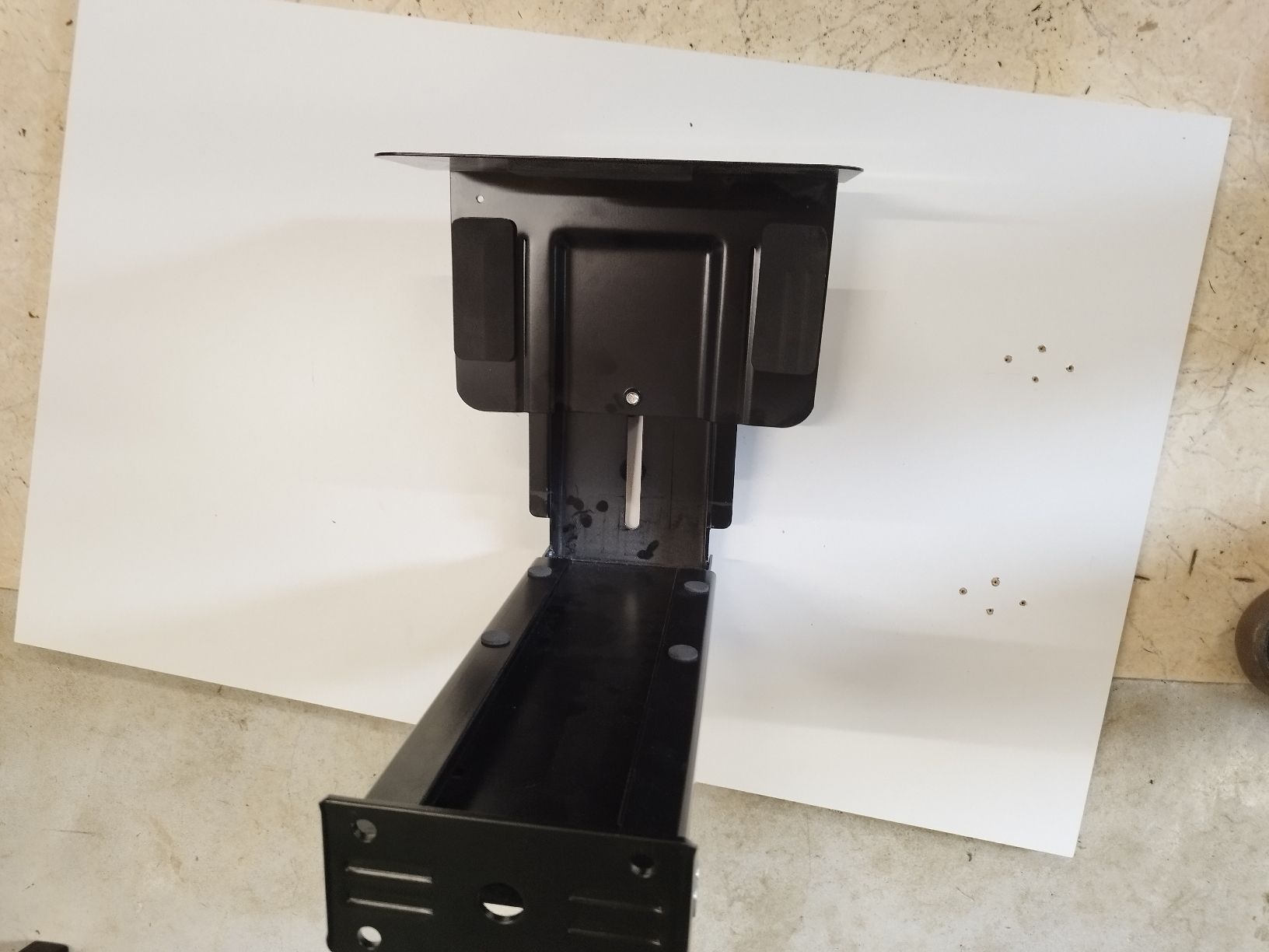 Supporti a parete: PC Halterung Tisch NewStar - Clean Desk - schwarz – Usato da Wallenwil venduto da Franc.Widmer 4