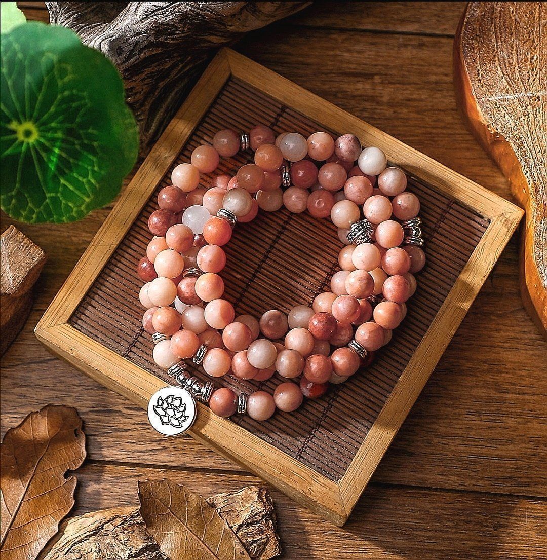 Bracciali & Braccialetti: 108 Mala Wrap Lotus Armk. - Spendenaktion – Nuovo (secondo la descrizione) da Unterkulm venduto da Nachtigall 5