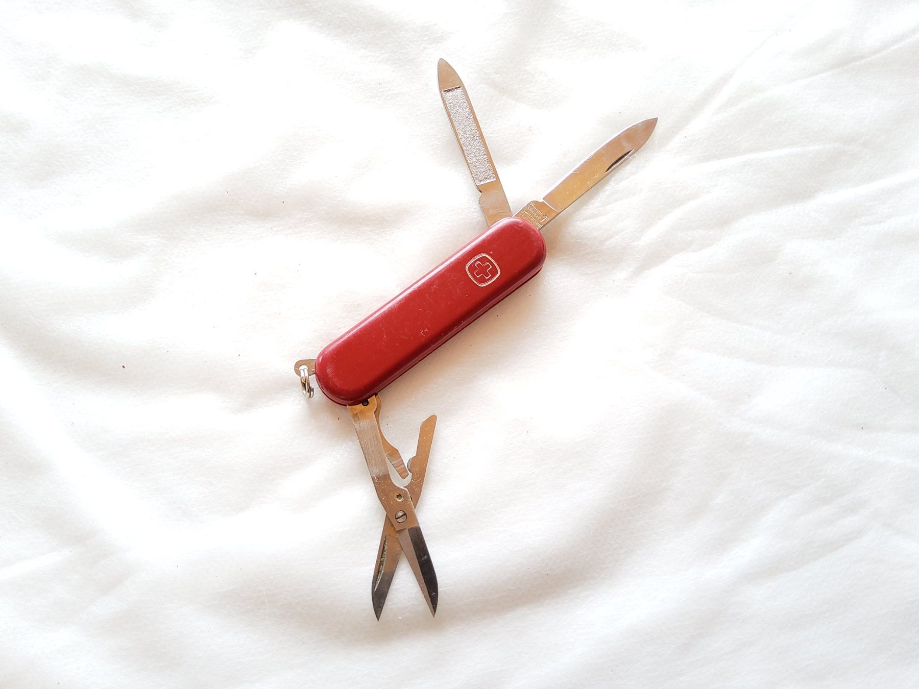 Coltelli tascabile: Petit couteau de poche Wenger – Usato da Malleray venduto da Broc-antique