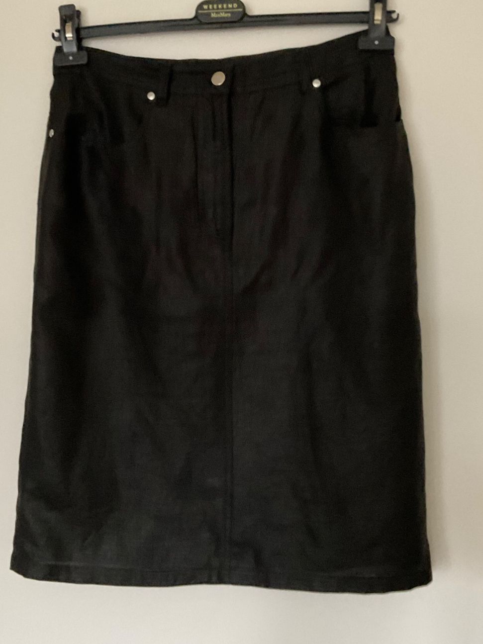 Max Mara Gonne: Max Mara Leinen Rock Gr 40 schwarz – Usato da Urdorf venduto da alda02