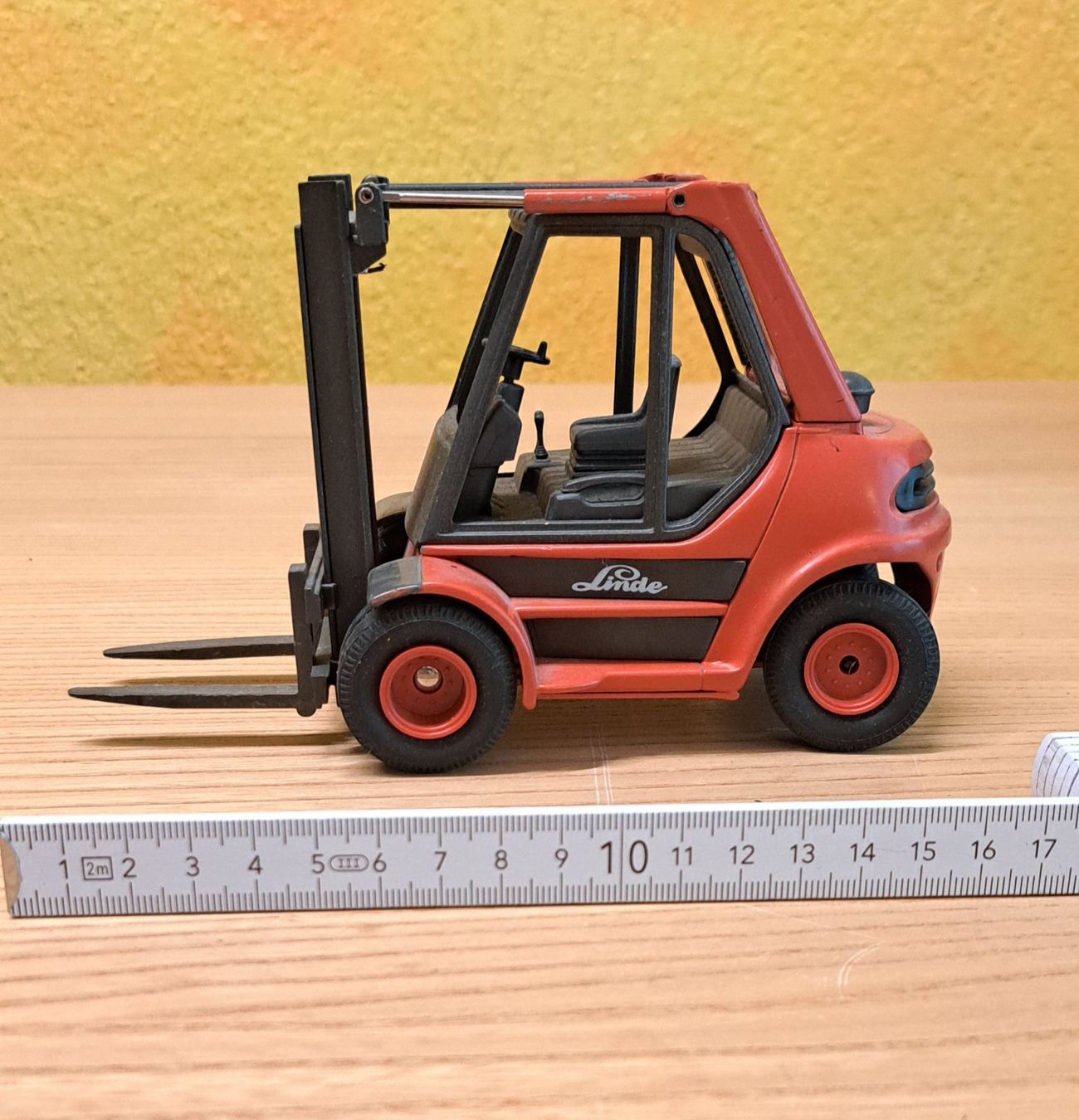 Schuco Modellini d'auto: Linde Modell Stapler (Gabelstapler) Schuco – Usato da Dietlikon venduto da kosta.katoglou