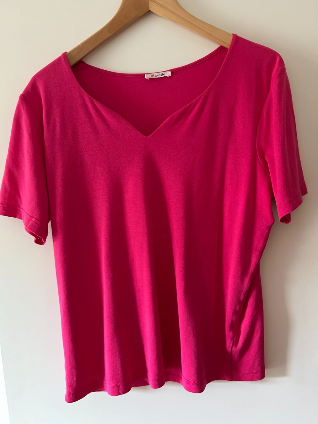 T-shirt: T-Shirt, Efixelles – Nuovo (secondo la descrizione) da Ettingen venduto da sagada81
