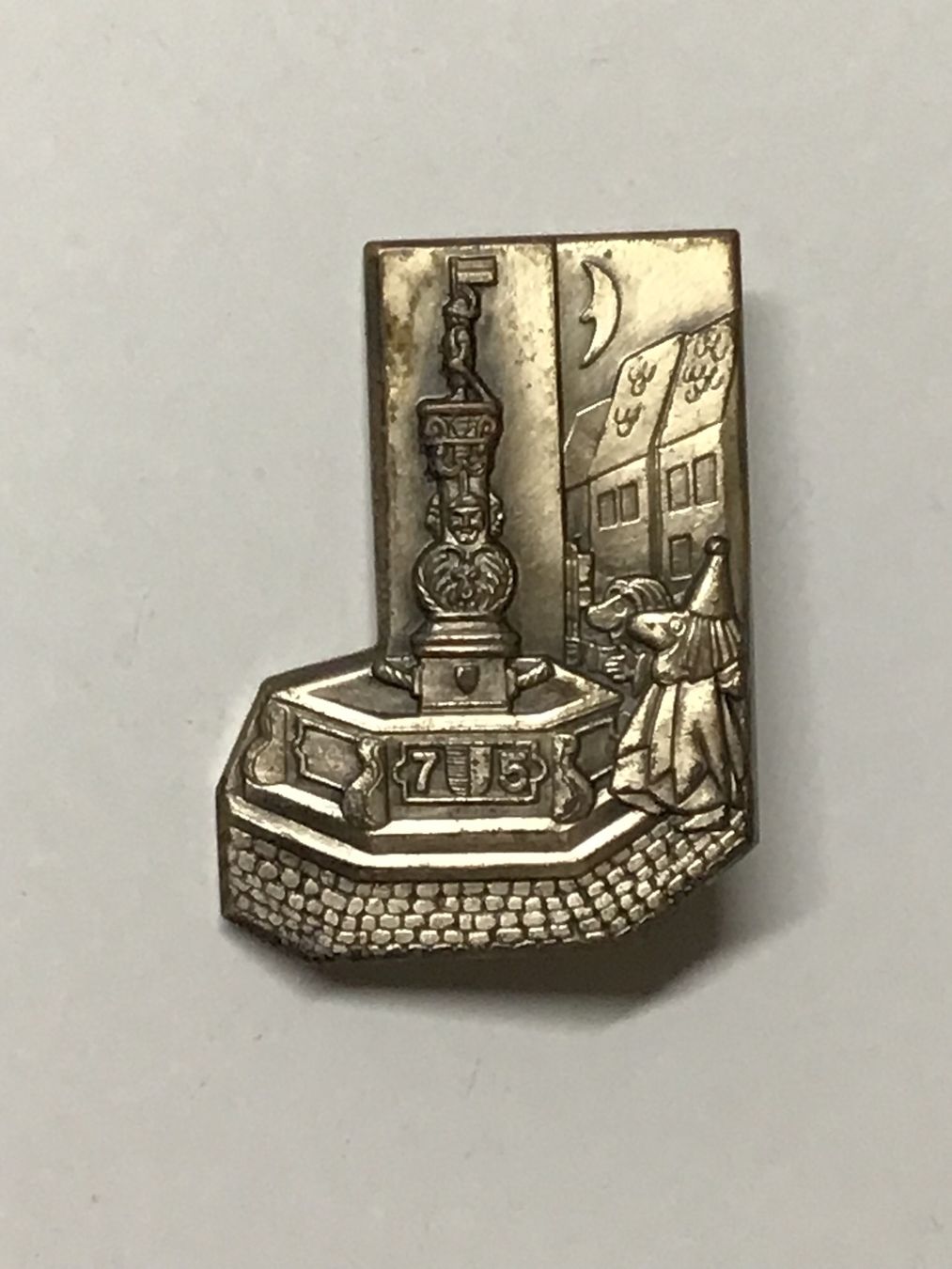 Placchette & Badge: Luzerner Fasnachtsplakette 1975 – Usato da Horw venduto da adler65