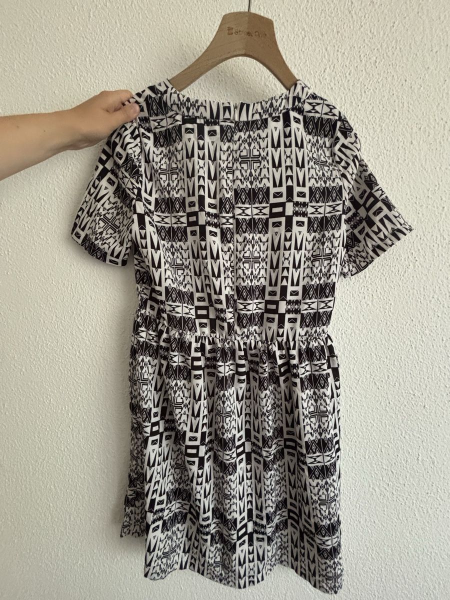 Boohoo Vestiti: Boohoo Aztec Print Dress - Size S – Usato da Luzern venduto da aloevira 2