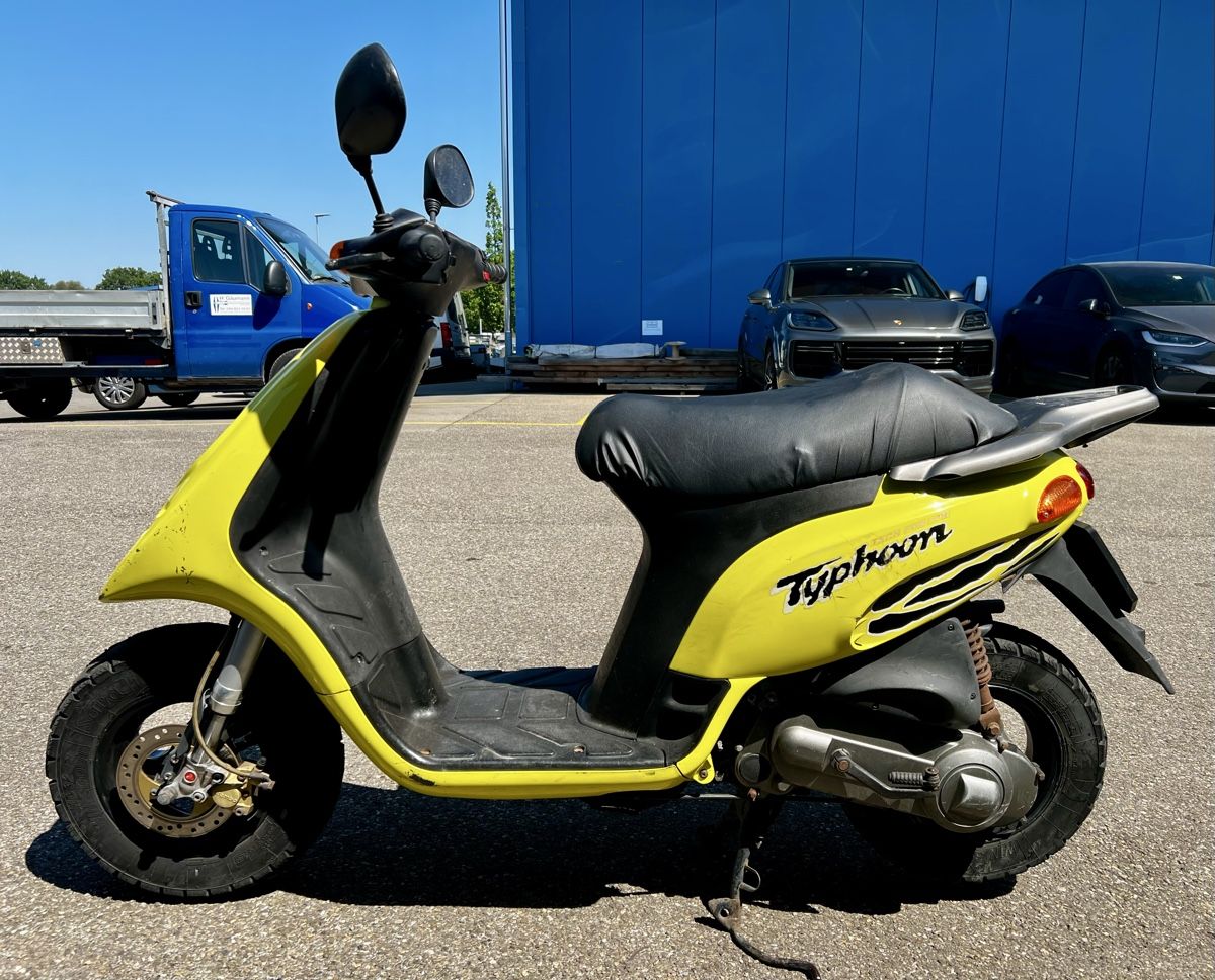 Piaggio Strasse: Roller Piaggio Typhoon 50cc gelb – Defekt aus Zürich von Nopipo 2