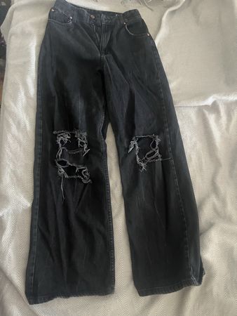 Jeans Bershka schwarz Grösse 38 Ripped Look guter Zustand