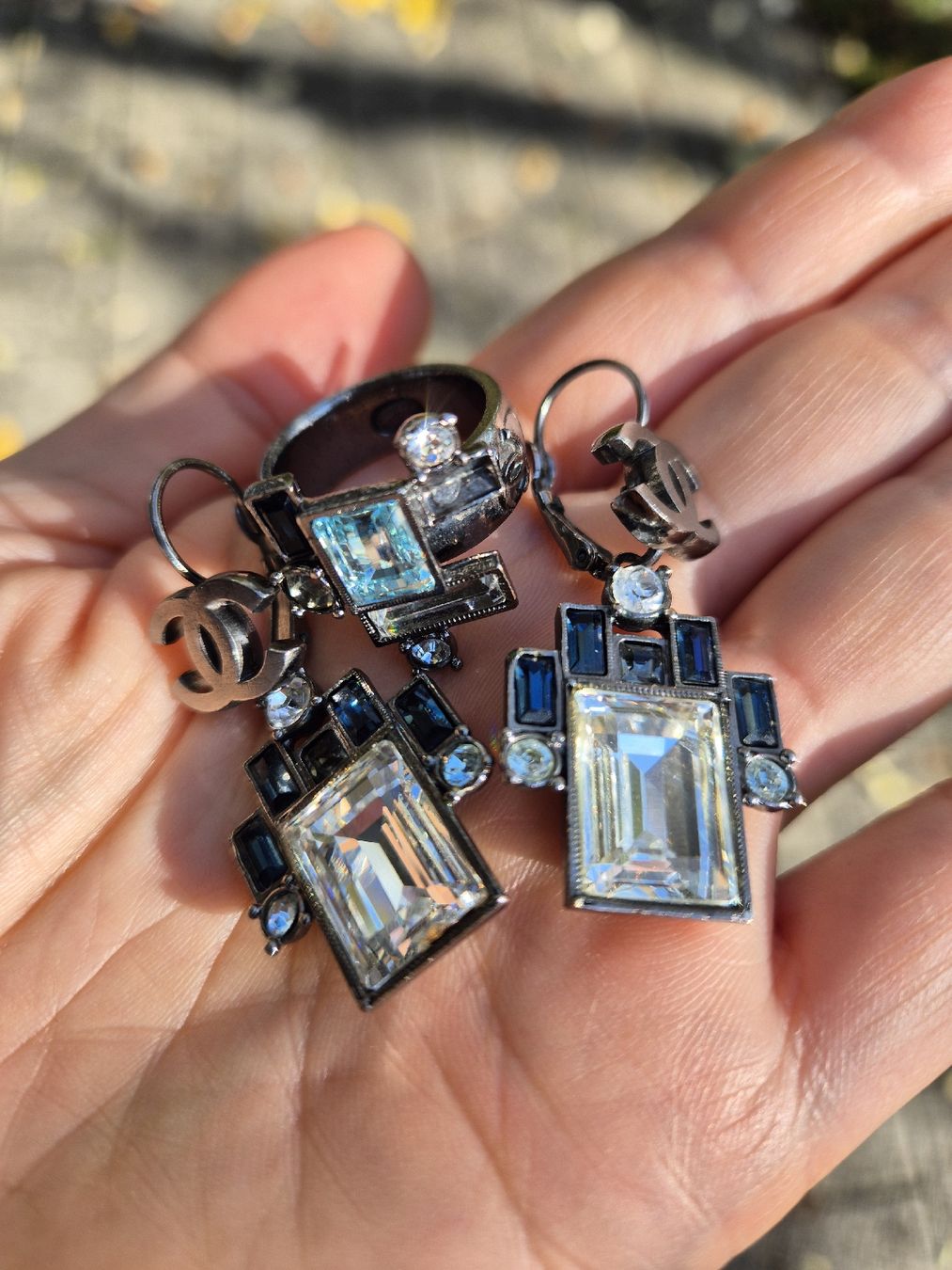 Chanel Sonstiger Schmuck: ​CHANEL Earrings & Ring Set – Gebraucht aus Winterthur von geo_kt7l 2