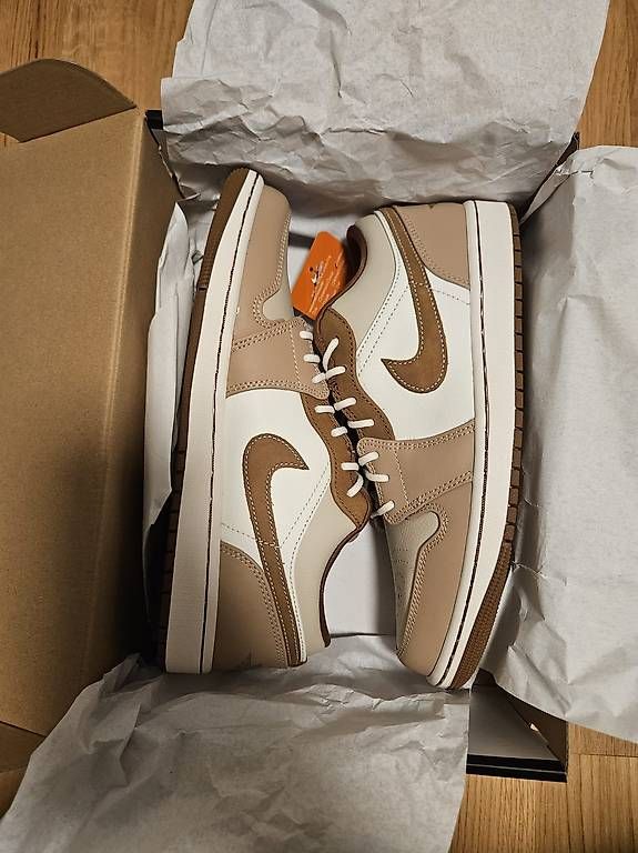 Scarpe da uomo: Jordan 1 Low in Beige - Gr. 43 – Nuovo e nell'imballaggio originale da Bern venduto da erh_68vj