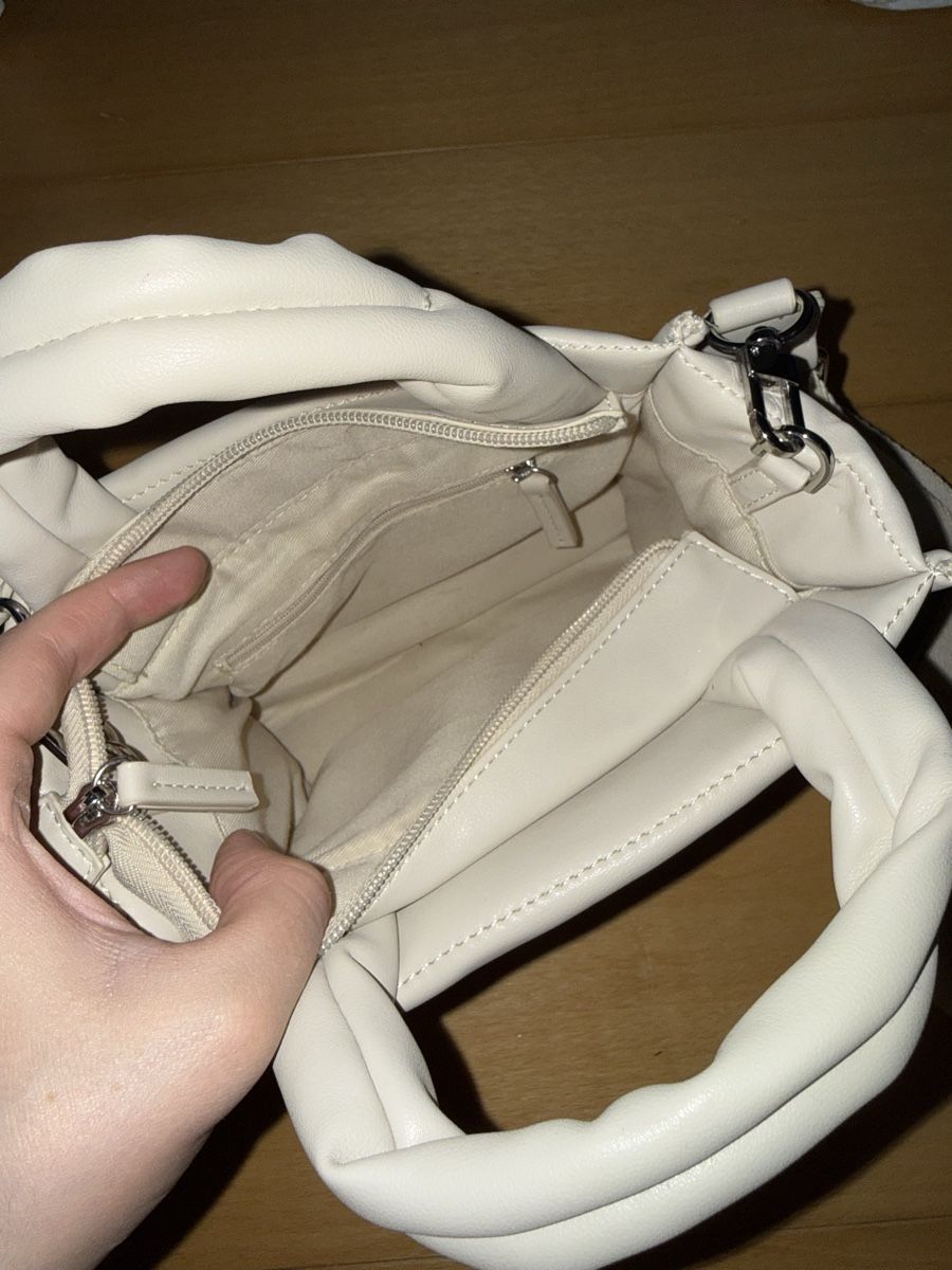 H&M Borse da donna: Sac bandoulière beige utilisé – Usato da Chêne-Bourg venduto da car_xvf2 1