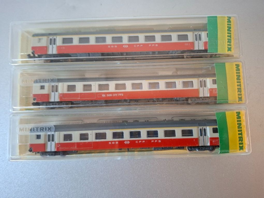 Trix Modellini di ferrovie: MiniTrix 3 Swiss-Express Wagen N – Usato da Henau venduto da fag_lzx9 1