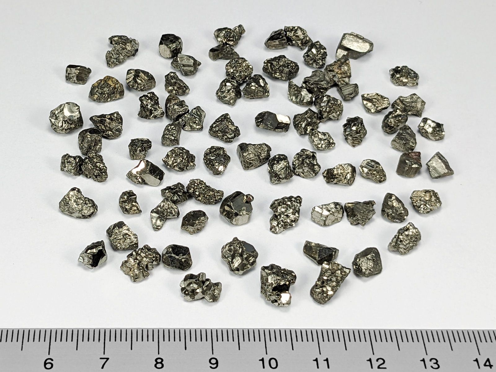 Minerali & Pietre curative: Pyrit Splitter 5 bis 9mm, 25 Gramm – Nuovo e nell'imballaggio originale da Meilen venduto da StoneGarden