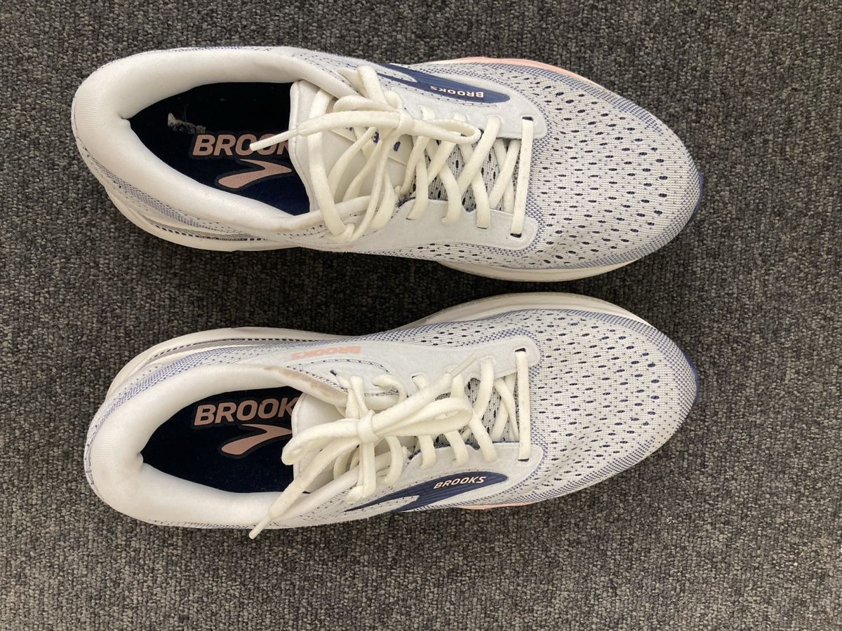 Brooks Scarpe da donna: Adrenaline GTS 24  – Usato da Zürich venduto da itr_9byj