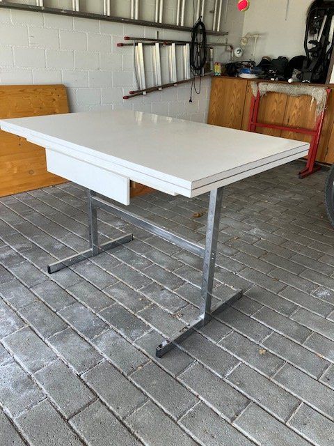 Tables: Tisch – D'occasion à Salenstein par Verena63