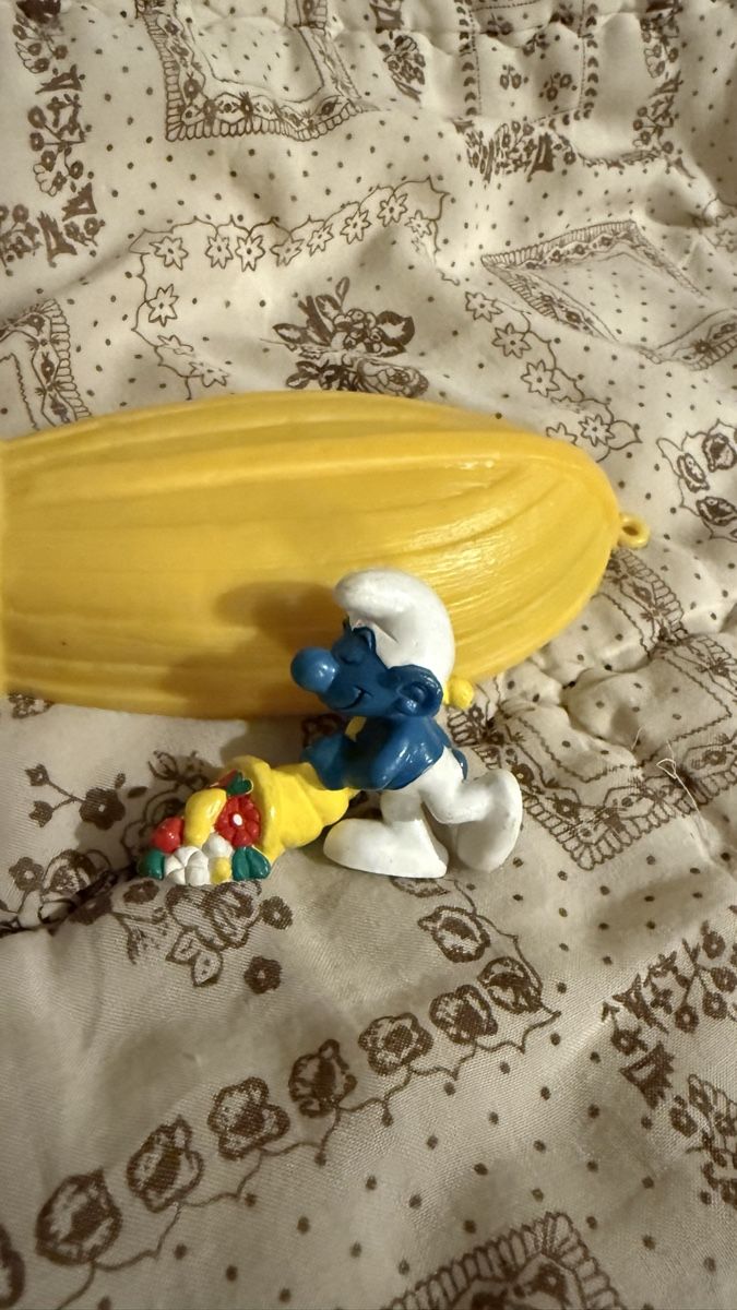 Figuren: Schlumpf mit Blumen – Gebraucht aus winikon von lfisch04