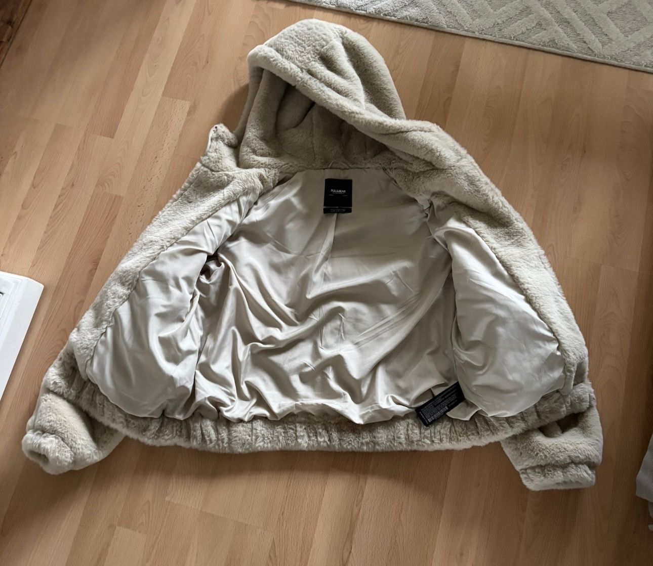 Pull&Bear Giacche: Pull&Bear Teddy Jacke Grösse M – Usato da Dürrenäsch venduto da 1kirs 2