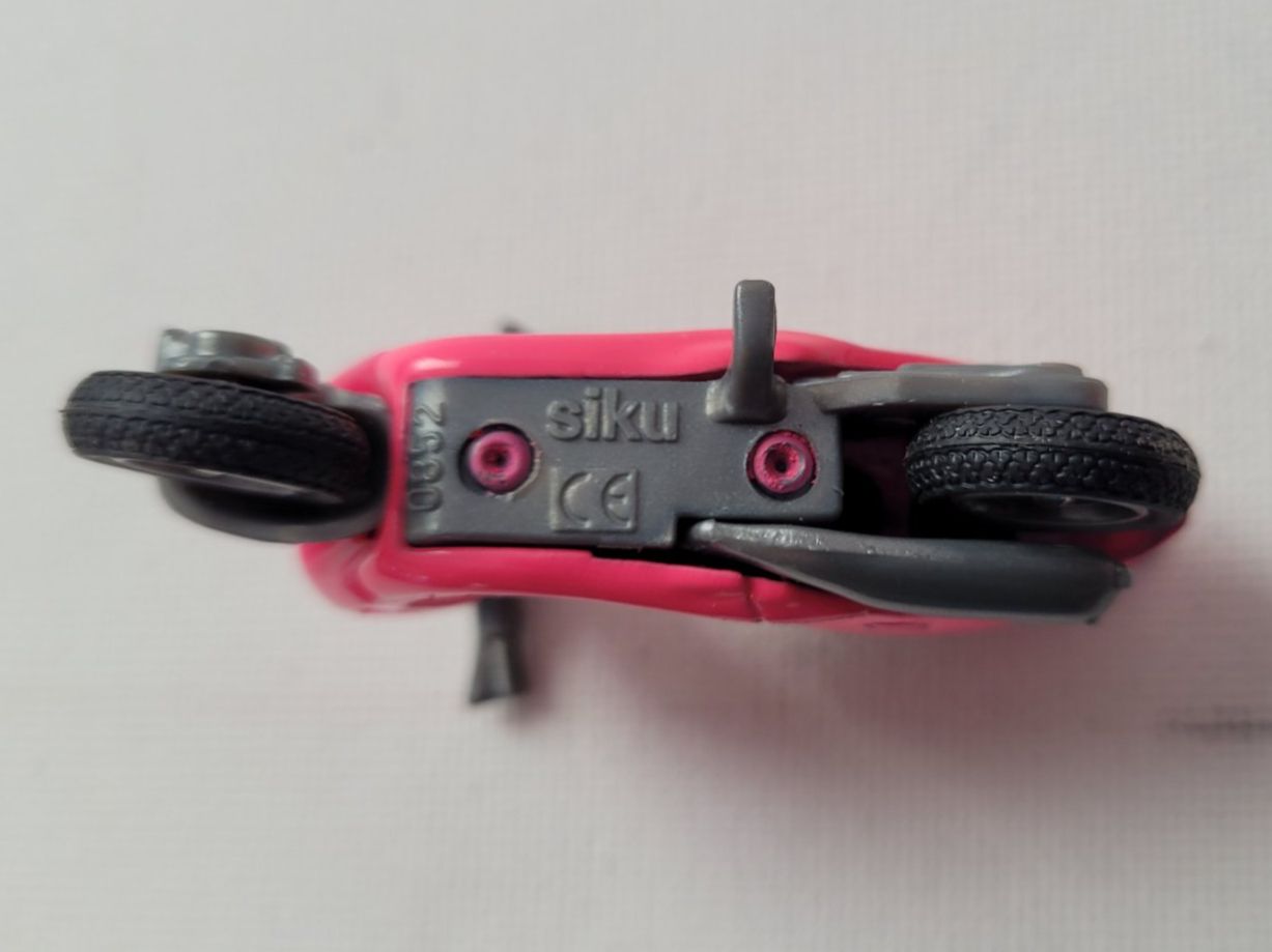 Siku Modellautos: ROLLER / SCOOTER - CA. 1:43 – SIKU – Gebraucht aus Neftenbach von Mador6 5