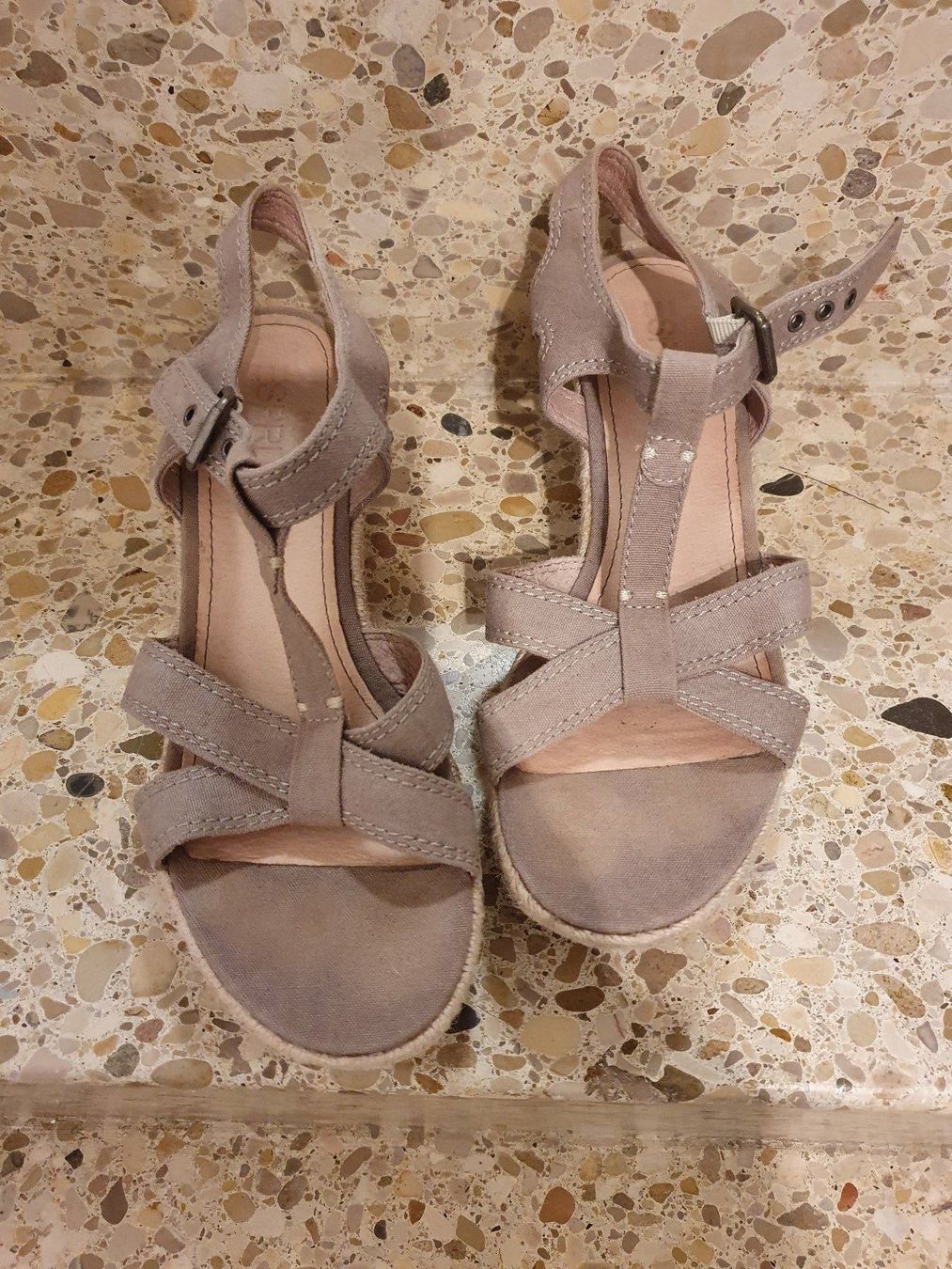 Esprit Scarpe da donna: Esprit Sommersandalen mit Keilabsatz Gr. 36 – Usato da Heinrichswil venduto da sabi2809 1