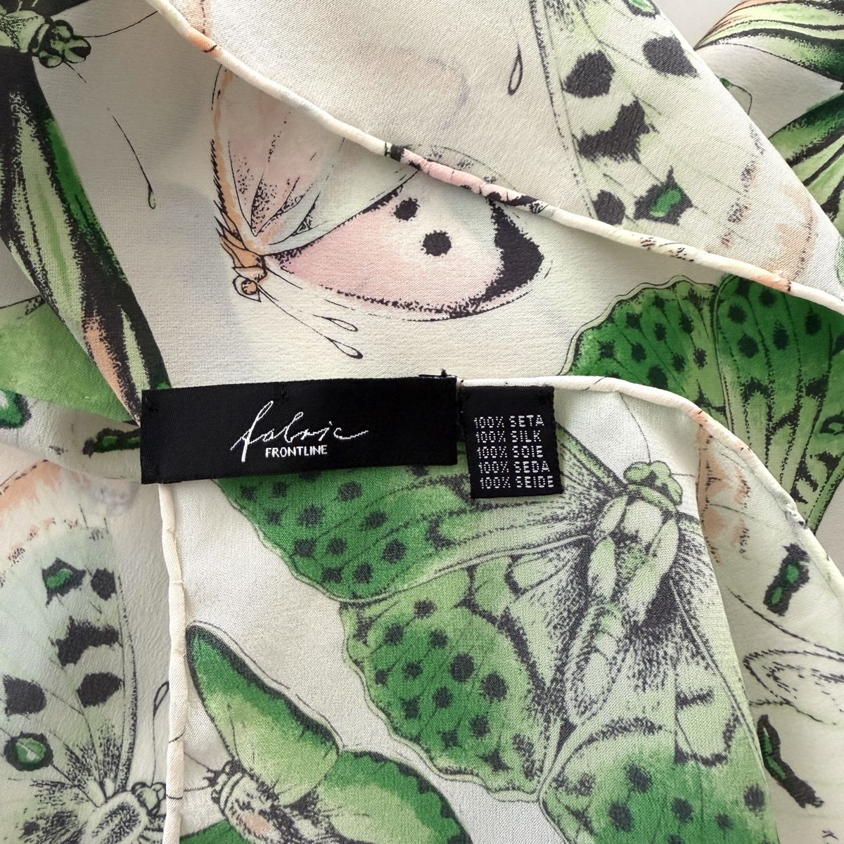 Fabric Frontline Foulard & Sciarpe: FABRIC FRONTLINE Silk Scarf – Usato da Freienbach venduto da Avviivva_Shop 4