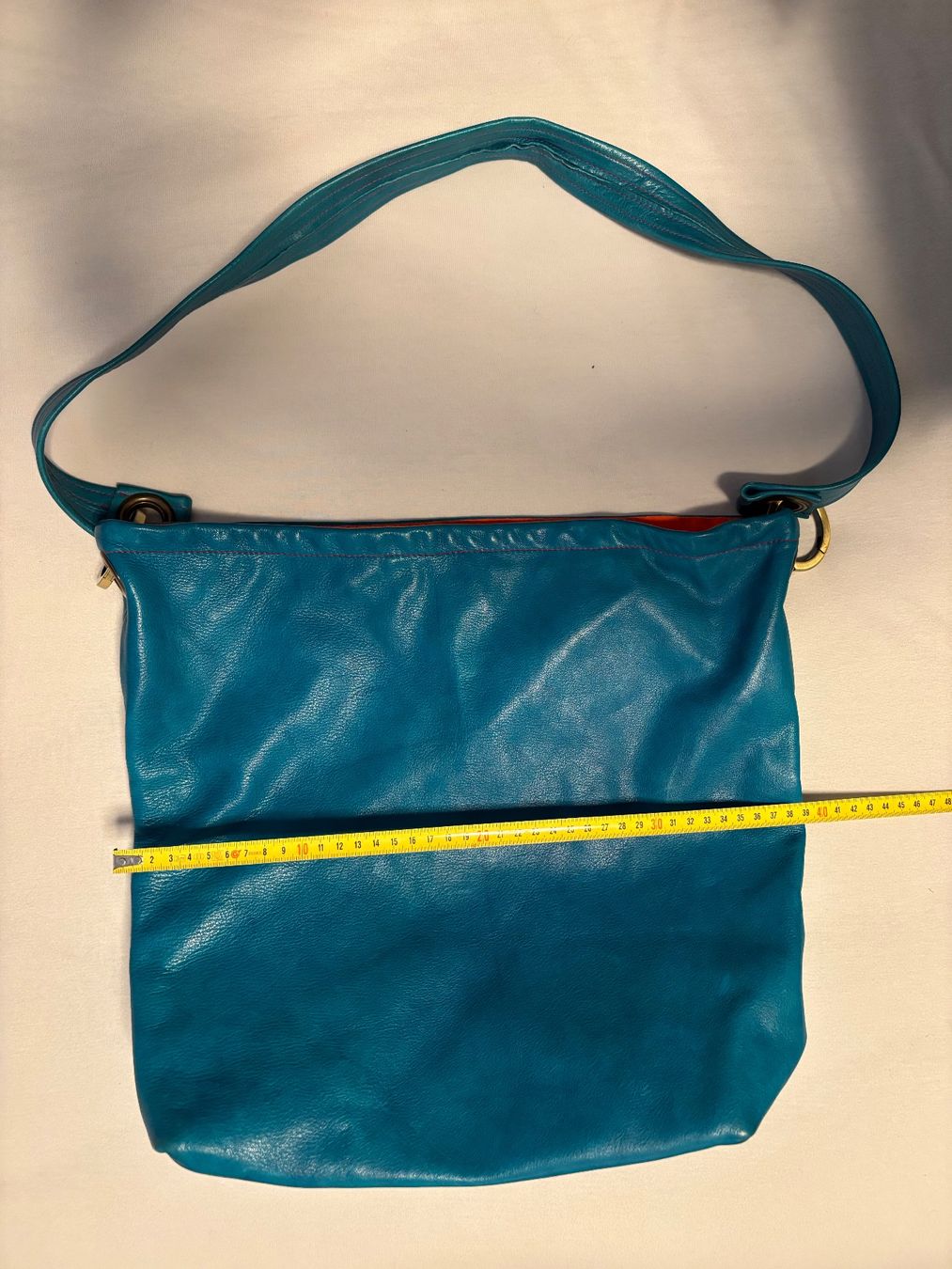 Taschen für Damen: Schultertasche aus weichem Leder – Gebraucht aus Küsnacht ZH von MaBaCa 5