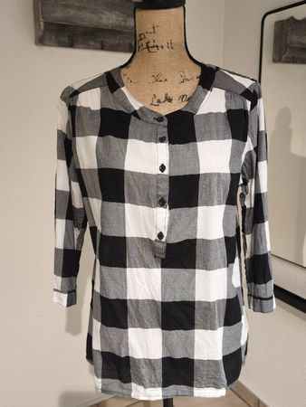 bpc Karobluse mit Knopfleiste Grösse 40 neuwertig