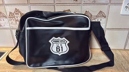 Umhängetasche Minnesota US 61 schwarz weiss gebraucht