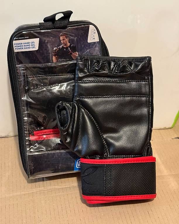 Guanti & manicotti: Fighting Gloves MMA Boxe – Nuovo (secondo la descrizione) da Zürich venduto da uk9_ghibli 1