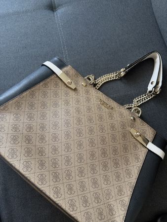 Handtasche Guess Logo Design braun schwarz guter Zustand