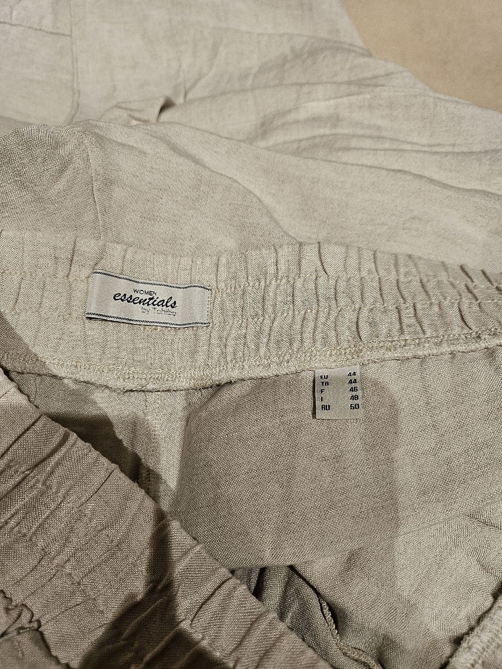 Tchibo Pantaloni: Tchibo Culotte Leinen Viscose gr.44 beige – Usato da Allschwil venduto da na.wi.90 8