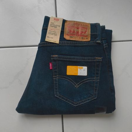 Levis  541 Jeans W 30