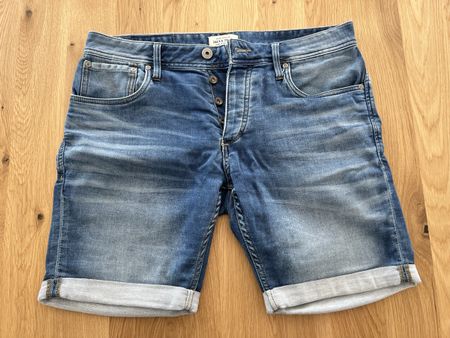 2x Jack & Jones Jeans Shorts, Grösse 34, Top Zustand!