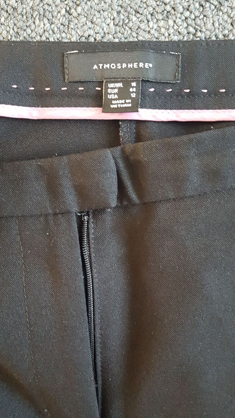Pantaloni: Schwarze Hose / Von Costume / Anzug – Nuovo (secondo la descrizione) da Schöfflisdorf venduto da CrRG21 1