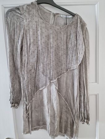 Tunika Bluse M wunderschön ,mit Schichten 