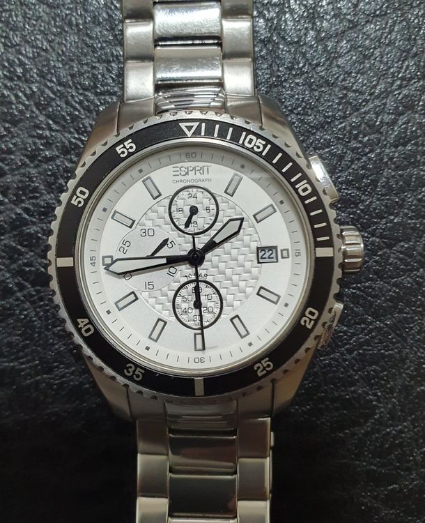 Montre esprit homme 102491 10 bar batterie neuve fonction. Acheter sur Ricardo