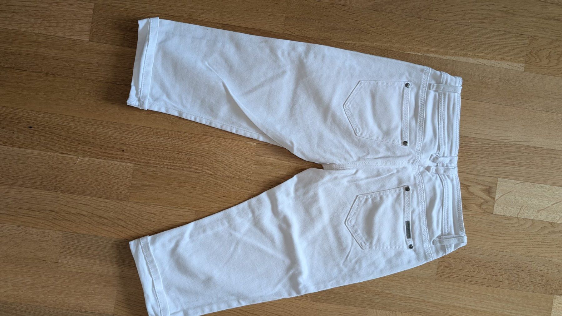 Hosen: Damen Capri Hose weiss, Grösse 36 – Gebraucht aus Au SG von and_cra 1