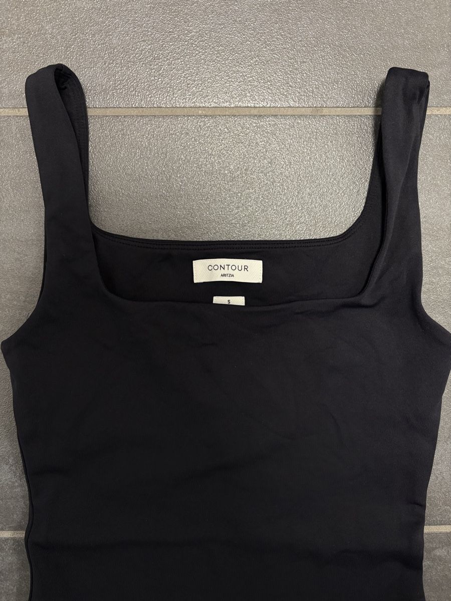 Top: Aritzia Original Contour Pursue Bodysuit S – Nuovo (secondo la descrizione) da Rümlang venduto da svent 6