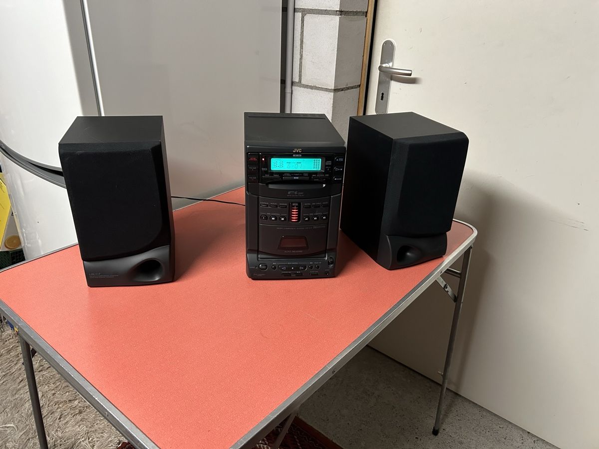 JVC Lecteur multimedia & Streamer: JVC Micro Component System UX-C7 mit 6-Disc Wechsler und Rad – D'occasion à Lanzenhäusern par vic63 3