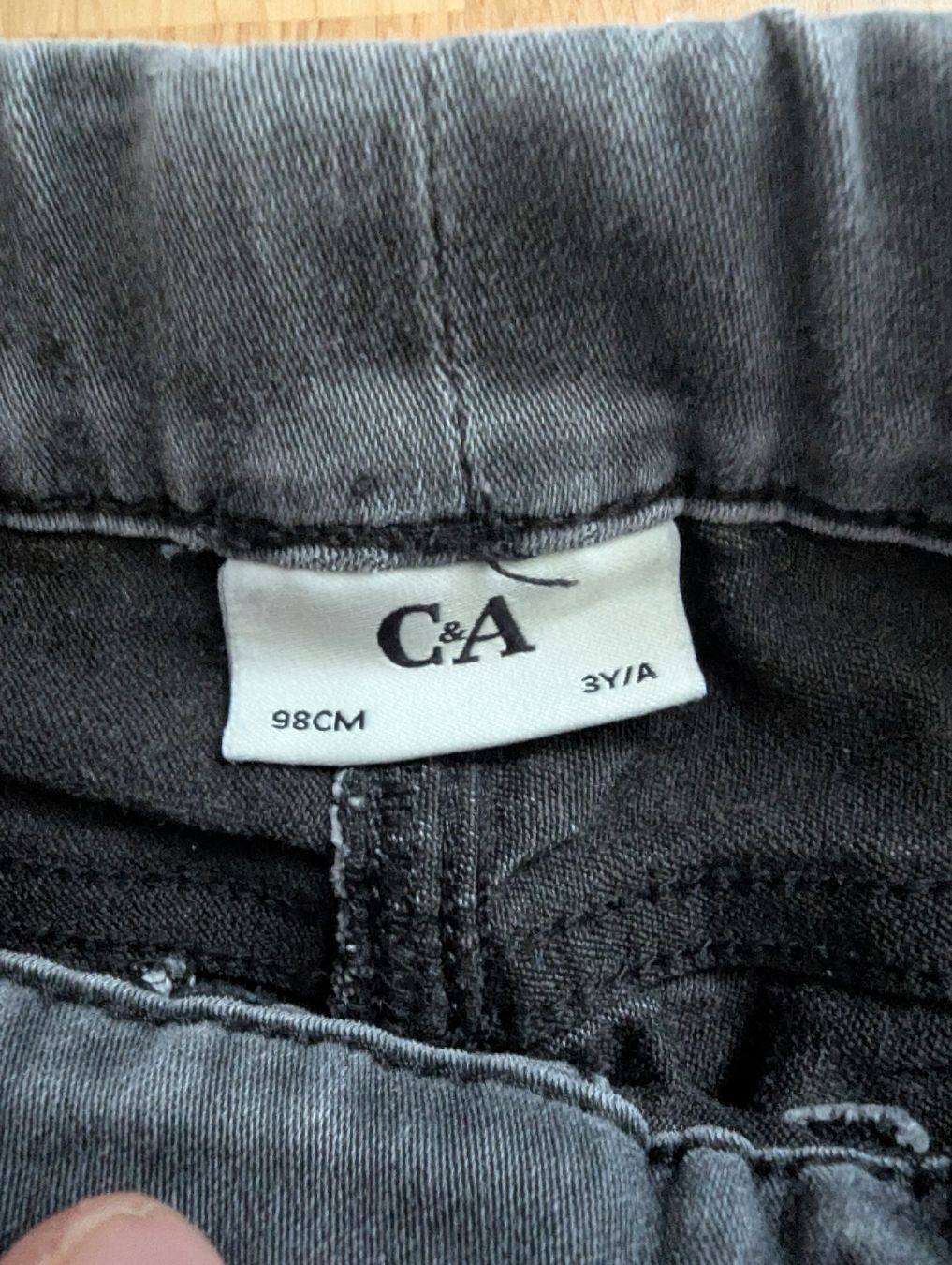 Pantaloni: Mädchen Jeans Hose Grösse 98 – Usato da Steinmaur venduto da Ottelo 3