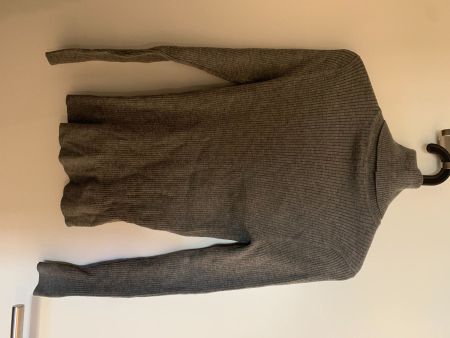 Grey Pullover