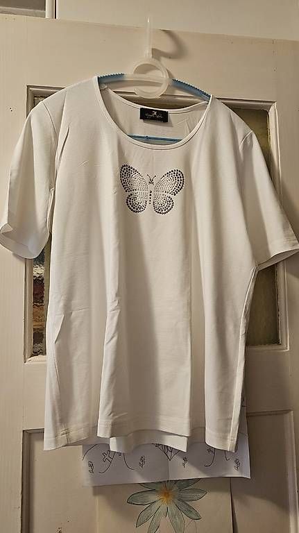 T-shirts: T-Shirt weiss, neu – D'occasion à Bern par RegBer 1
