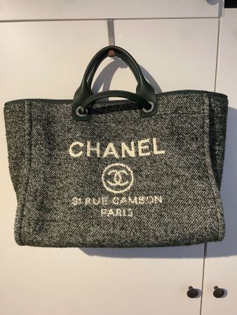 Chanel Deauville Large Grün